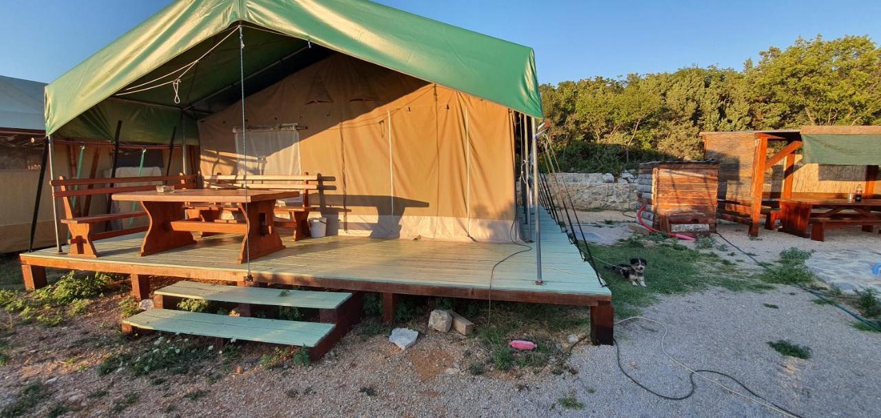 Marusina Olive Hills - Glamping & Minicamp Hotell Punat Eksteriør bilde