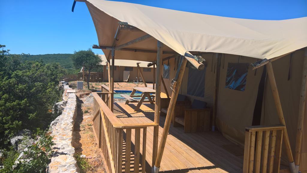 Marusina Olive Hills - Glamping & Minicamp Hotell Punat Eksteriør bilde